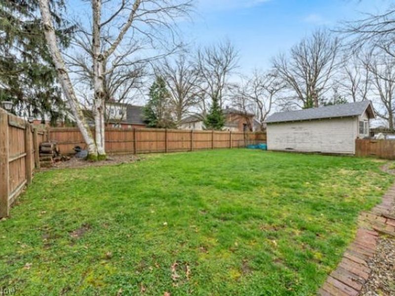 624 E Ford Avenue, Barberton, OH 44203 Photo 30