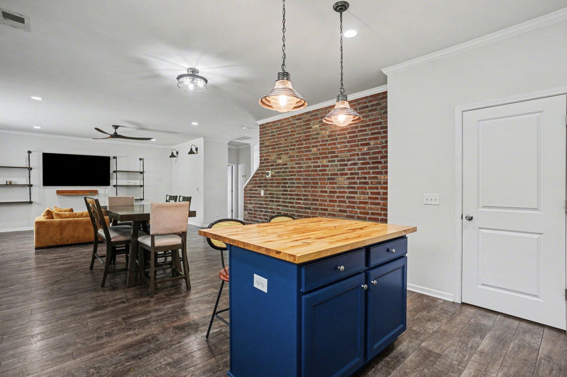 3046 Conservancy Lane Photo 11