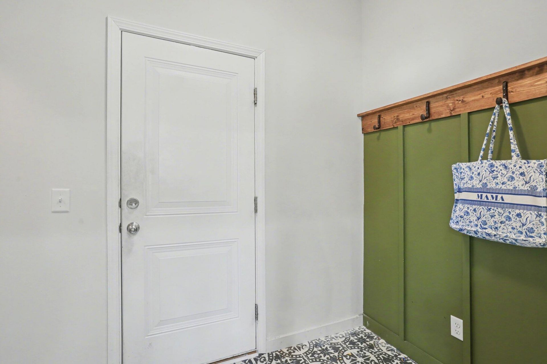 3046 Conservancy Lane Photo 12