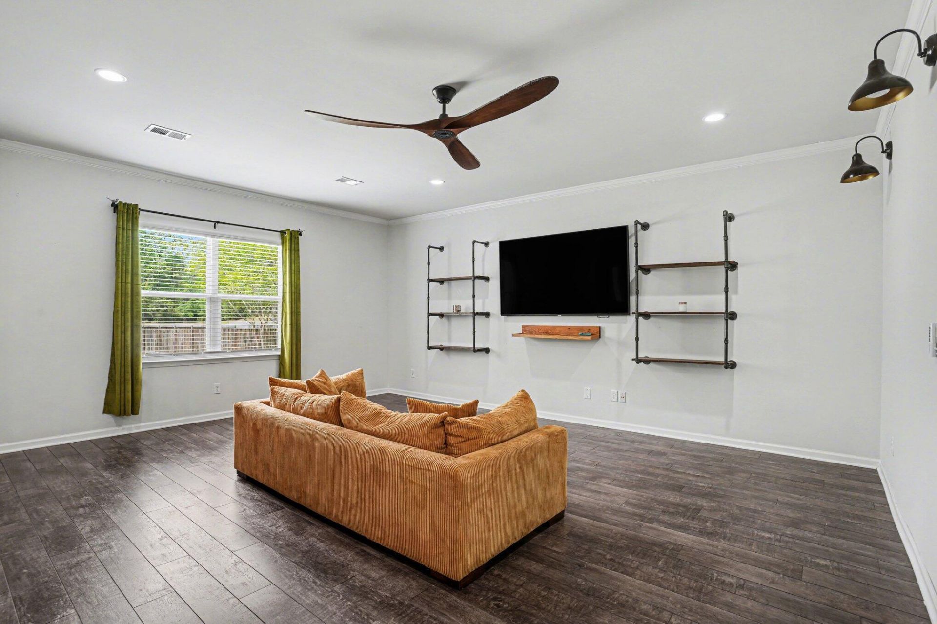 3046 Conservancy Lane Photo 13