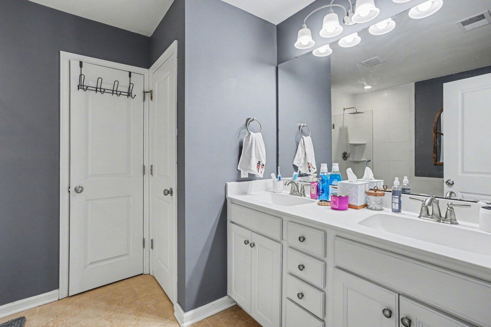 3046 Conservancy Lane Photo 23