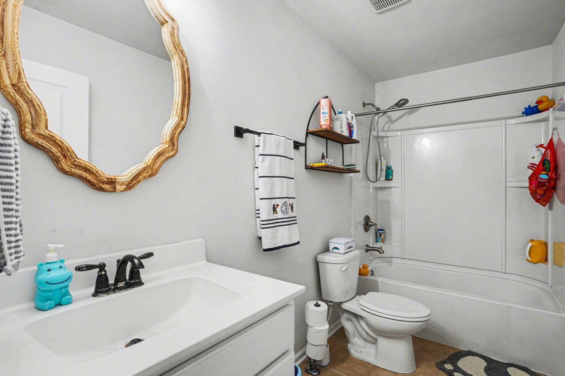 3046 Conservancy Lane Photo 28