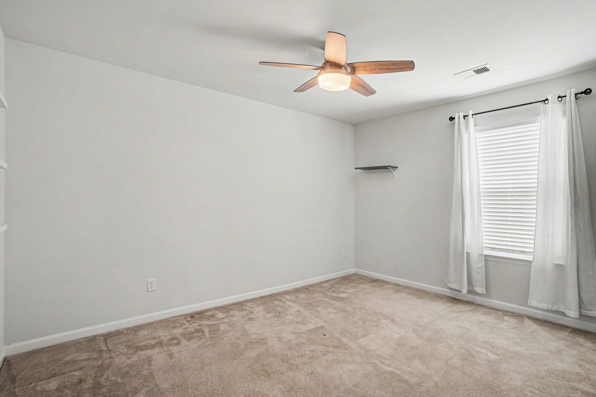 3046 Conservancy Lane Photo 29