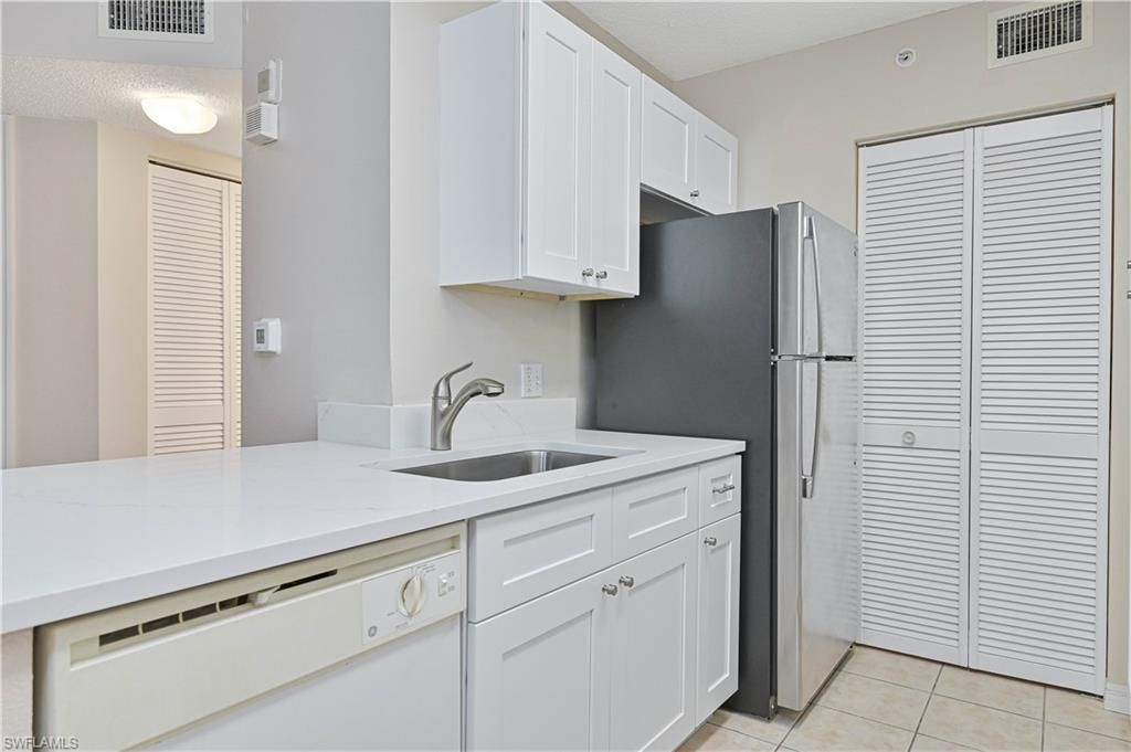 8920 Colonnades Ct E, Unit 514, Bonita Springs, FL 34135 Photo