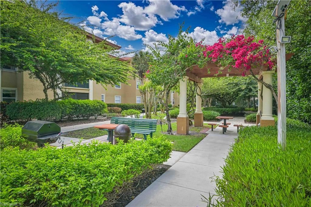 8920 Colonnades Ct E, Unit 514, Bonita Springs, FL 34135 Photo