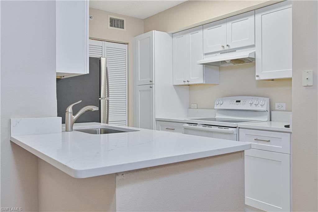 8920 Colonnades Ct E, Unit 514, Bonita Springs, FL 34135 Photo