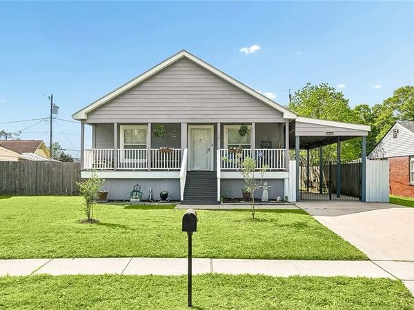 120 LIVINGSTON Avenue, Arabi, LA 70032