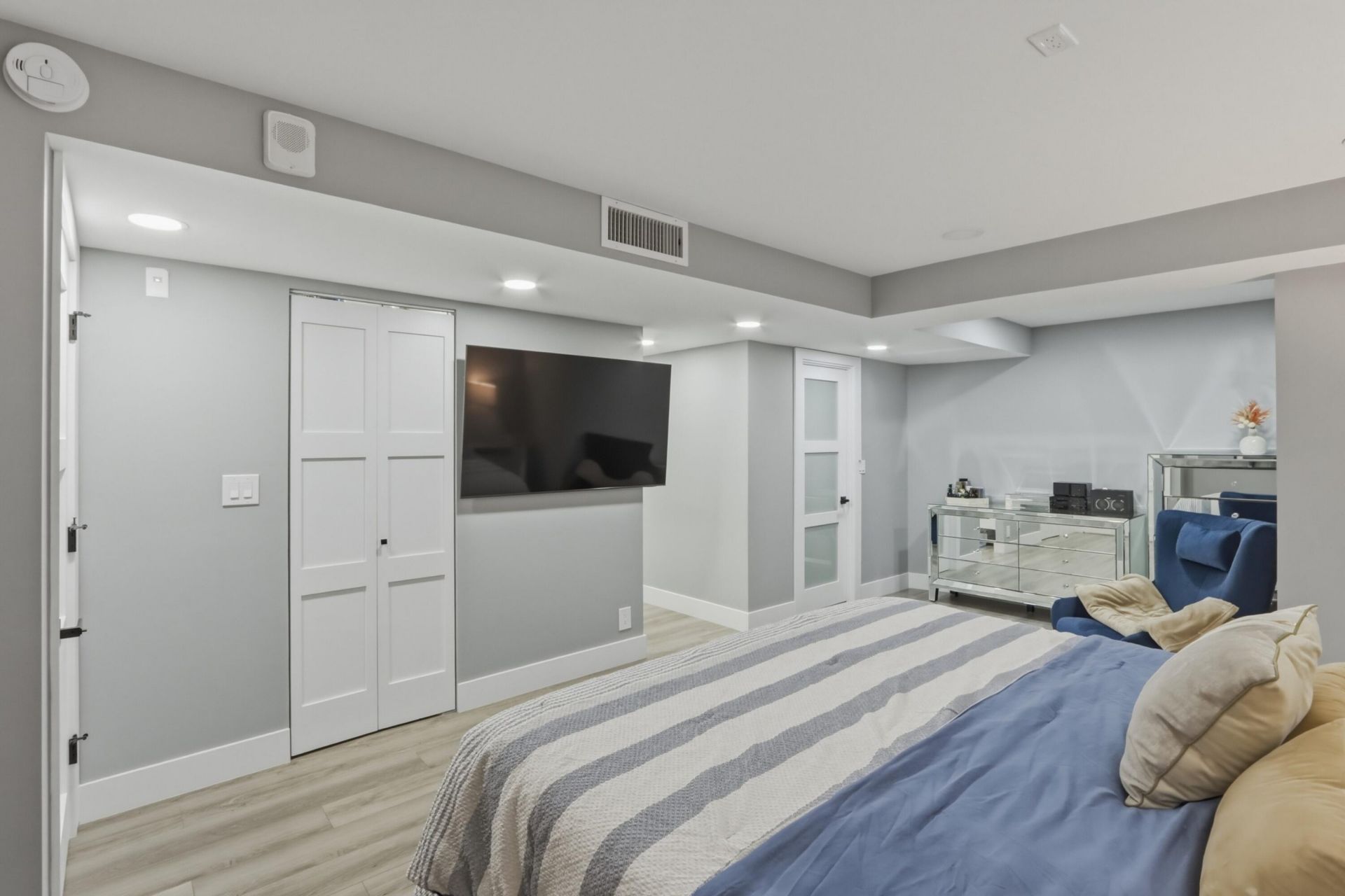 6039 Collins Avenue, Unit 609, Miami Beach, FL 33140 Photo