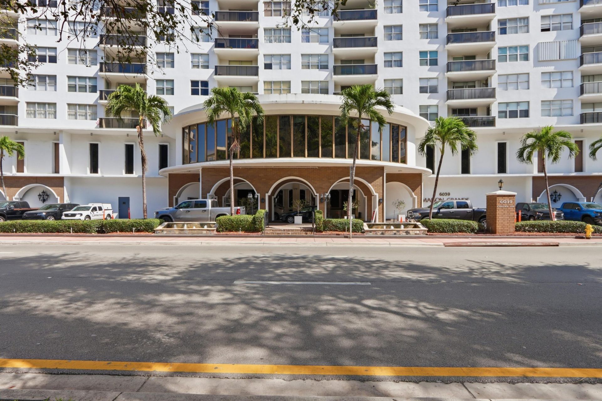 6039 Collins Avenue, Unit 609, Miami Beach, FL 33140 Photo