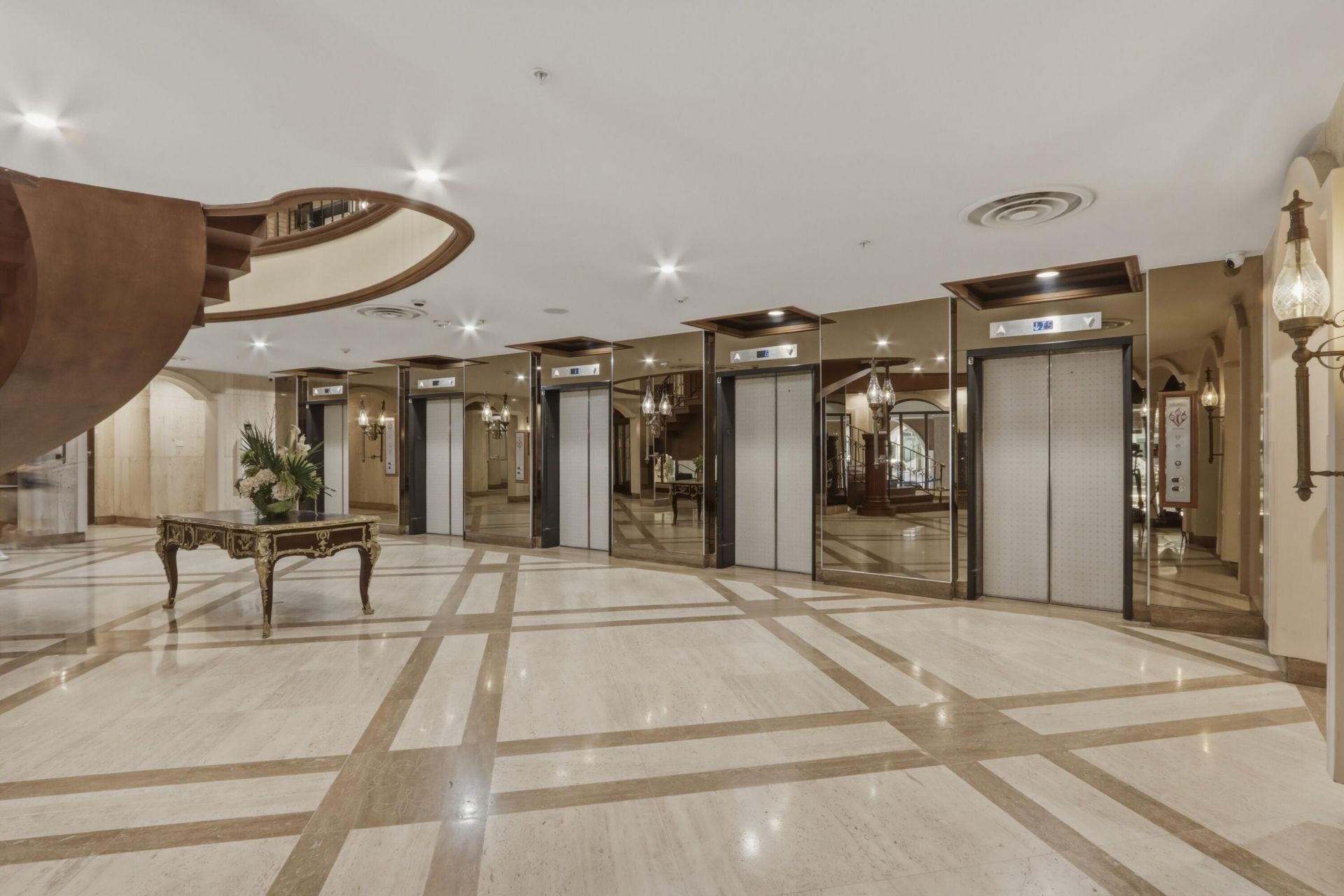 6039 Collins Avenue, Unit 609, Miami Beach, FL 33140 Photo