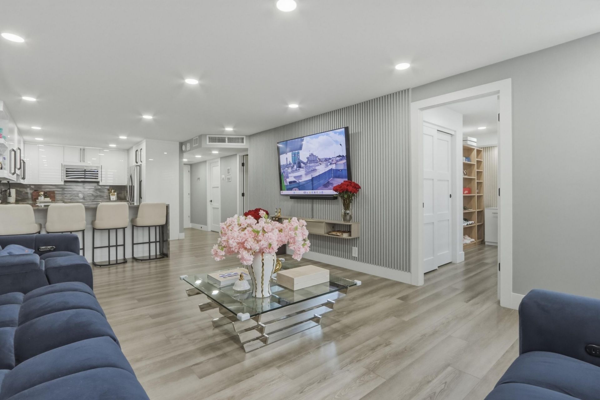 6039 Collins Avenue, Unit 609, Miami Beach, FL 33140 Photo