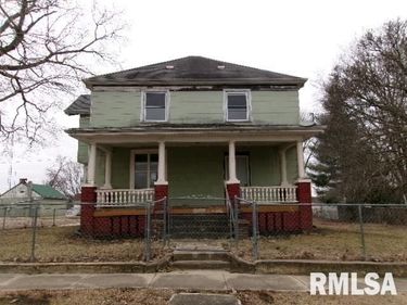 100 W MAIN Street, Ellisville, IL 61431