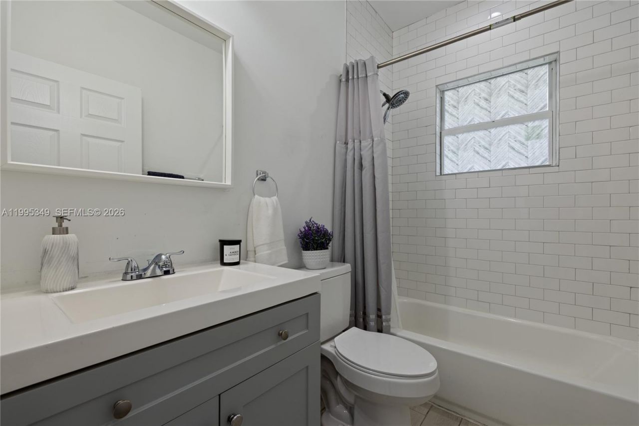 17970 SW 105th Ave, Miami, FL 33157 Photo