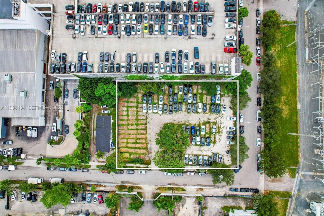 100 NE 21st St, Miami, FL 33137 Photo