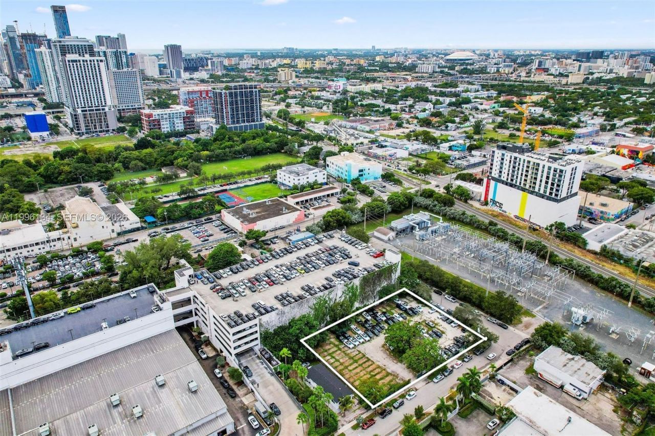 100 NE 21st St, Miami, FL 33137 Photo