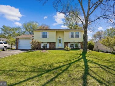 712 N STERLING BOULEVARD, STERLING, VA 20164