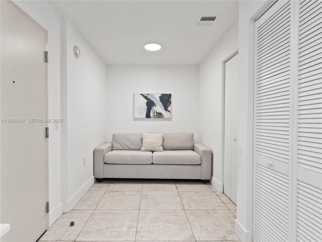 239 SW 9th St, Unit 1403, Miami, FL 33130 Photo