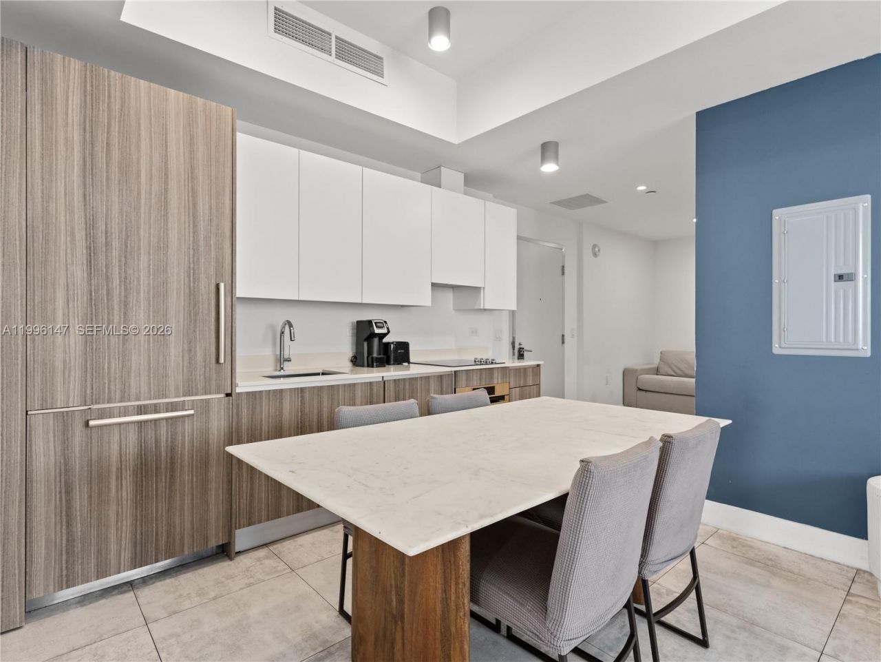 239 SW 9th St, Unit 1403, Miami, FL 33130 Photo