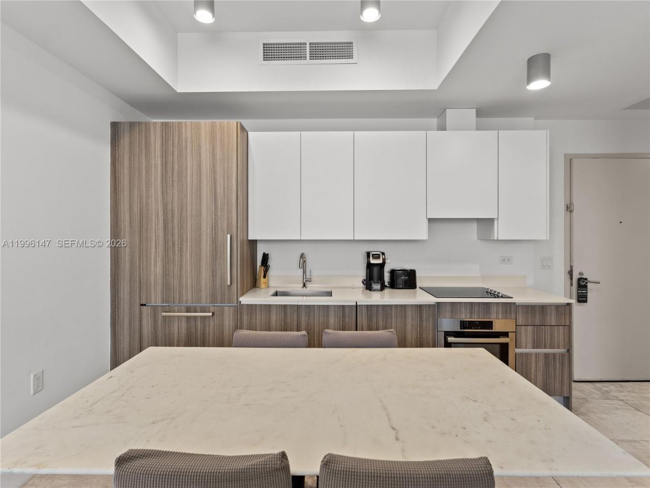 239 SW 9th St, Unit 1403, Miami, FL 33130 Photo