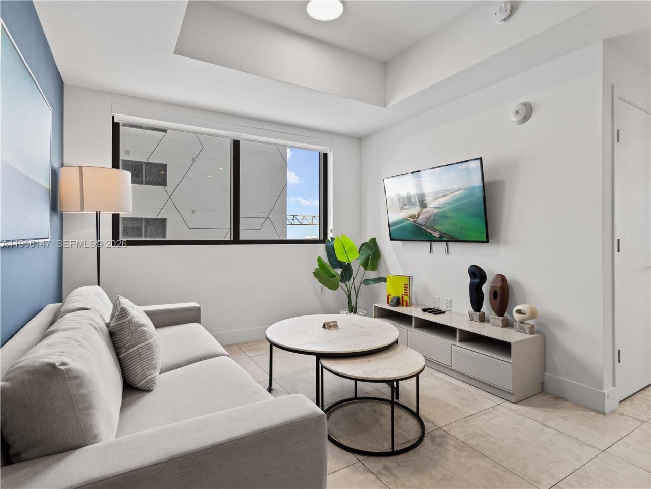 239 SW 9th St, Unit 1403, Miami, FL 33130 Photo