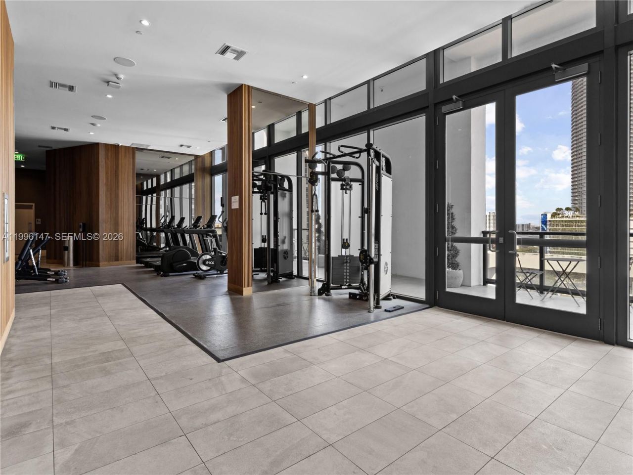 239 SW 9th St, Unit 1403, Miami, FL 33130 Photo