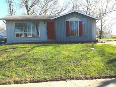 3820 W CARMEL Avenue, Peoria, IL 61615