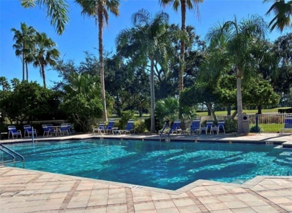 5090 Fairways Circle, Unit H102, Vero Beach, FL 32967 Photo