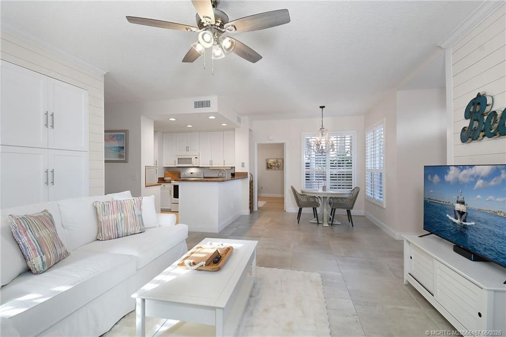 421 NE Plantation Road, Unit 617, Stuart, FL 34996 Photo