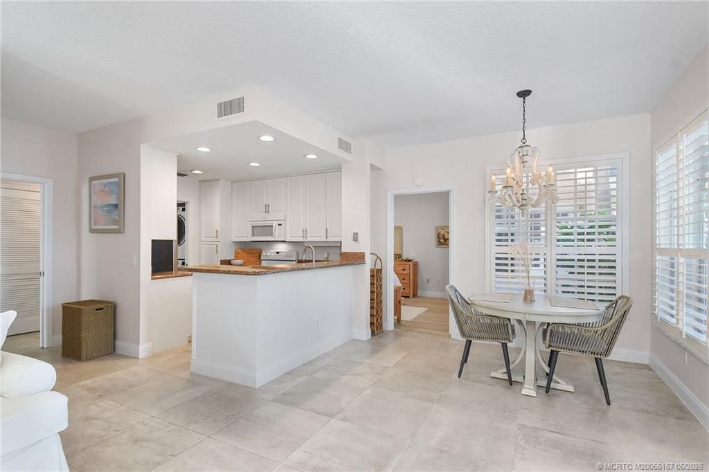 421 NE Plantation Road, Unit 617, Stuart, FL 34996 Photo