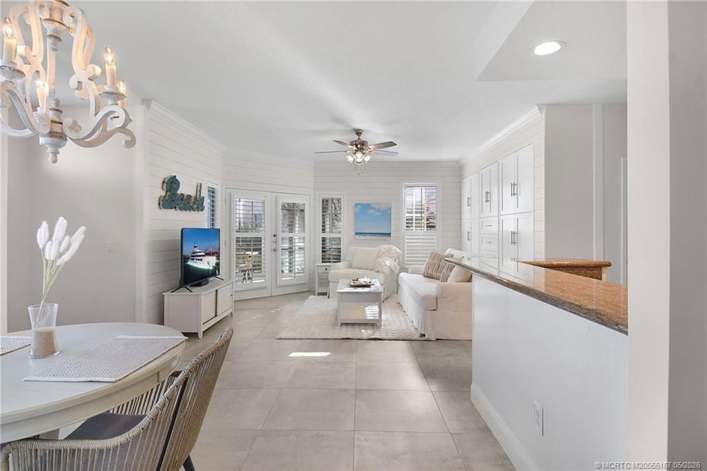 421 NE Plantation Road, Unit 617, Stuart, FL 34996 Photo