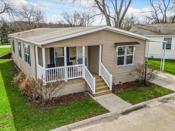 173 Northshore Road , Elgin, IL 60123