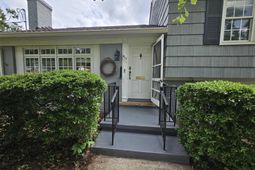 817 Merriwether Drive photo 4