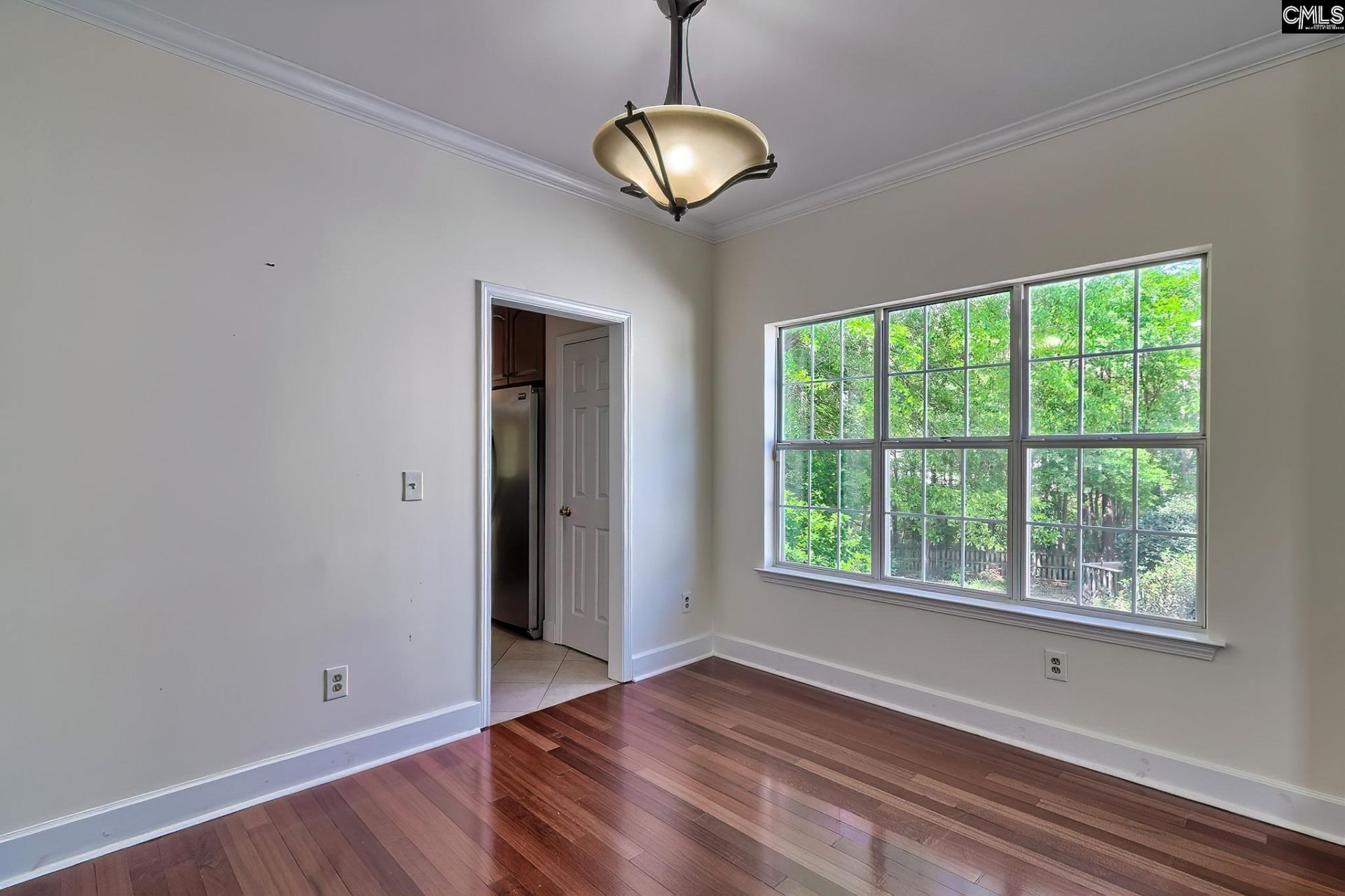 133 Whiteford Court  Photo 11