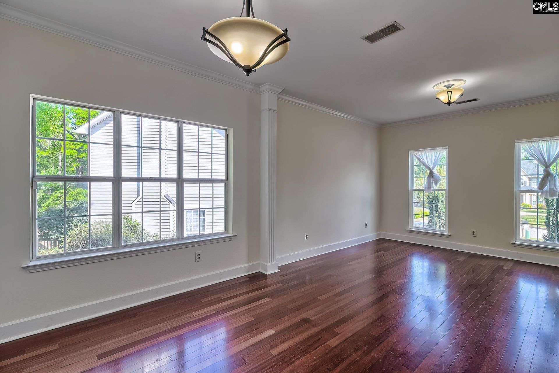 133 Whiteford Court  Photo 12