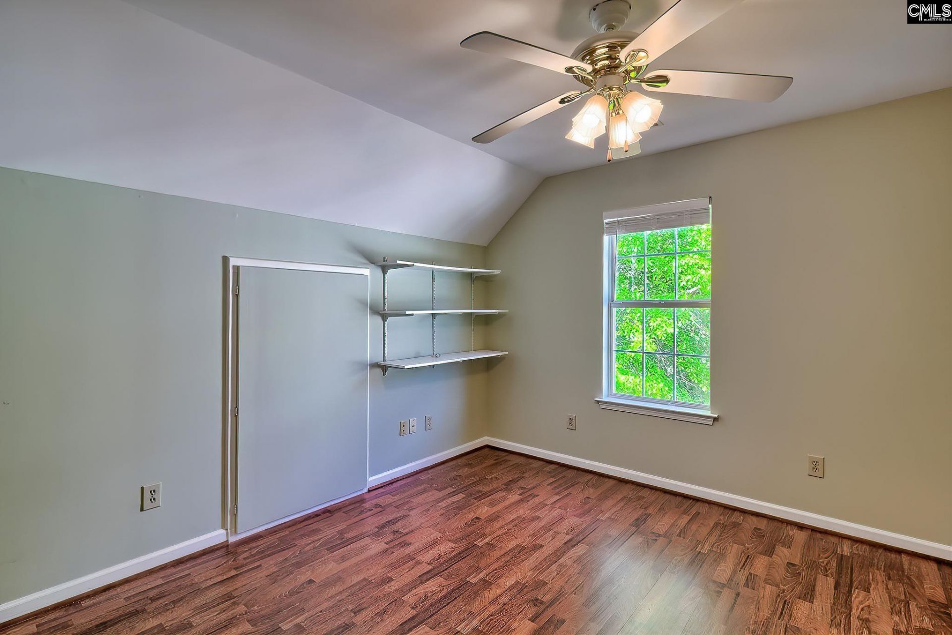 133 Whiteford Court  Photo 35