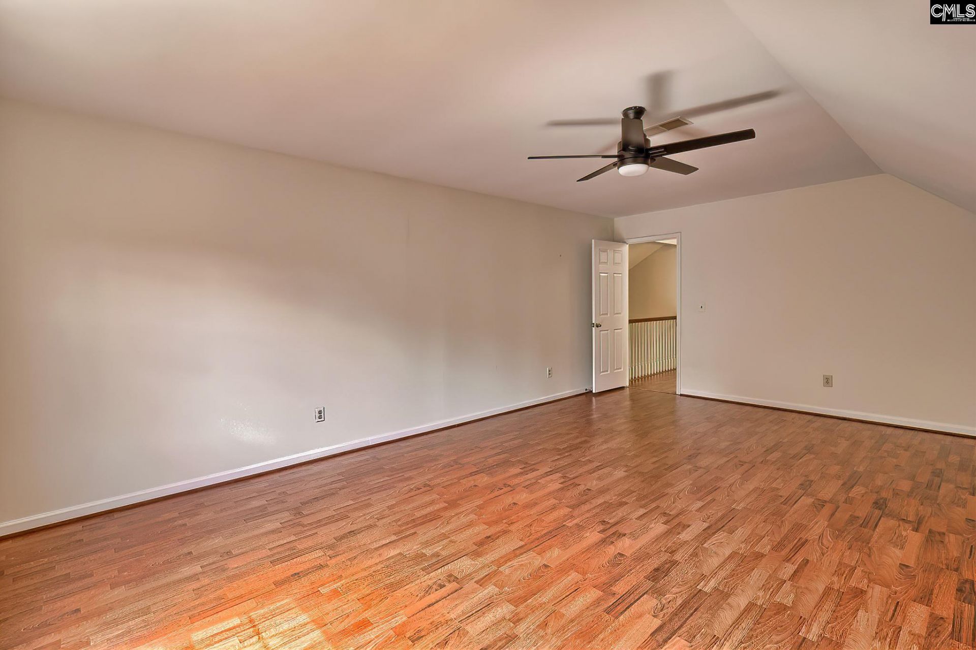 133 Whiteford Court  Photo 37