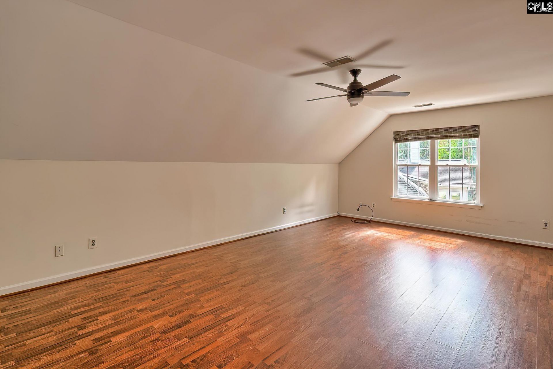 133 Whiteford Court  Photo 38