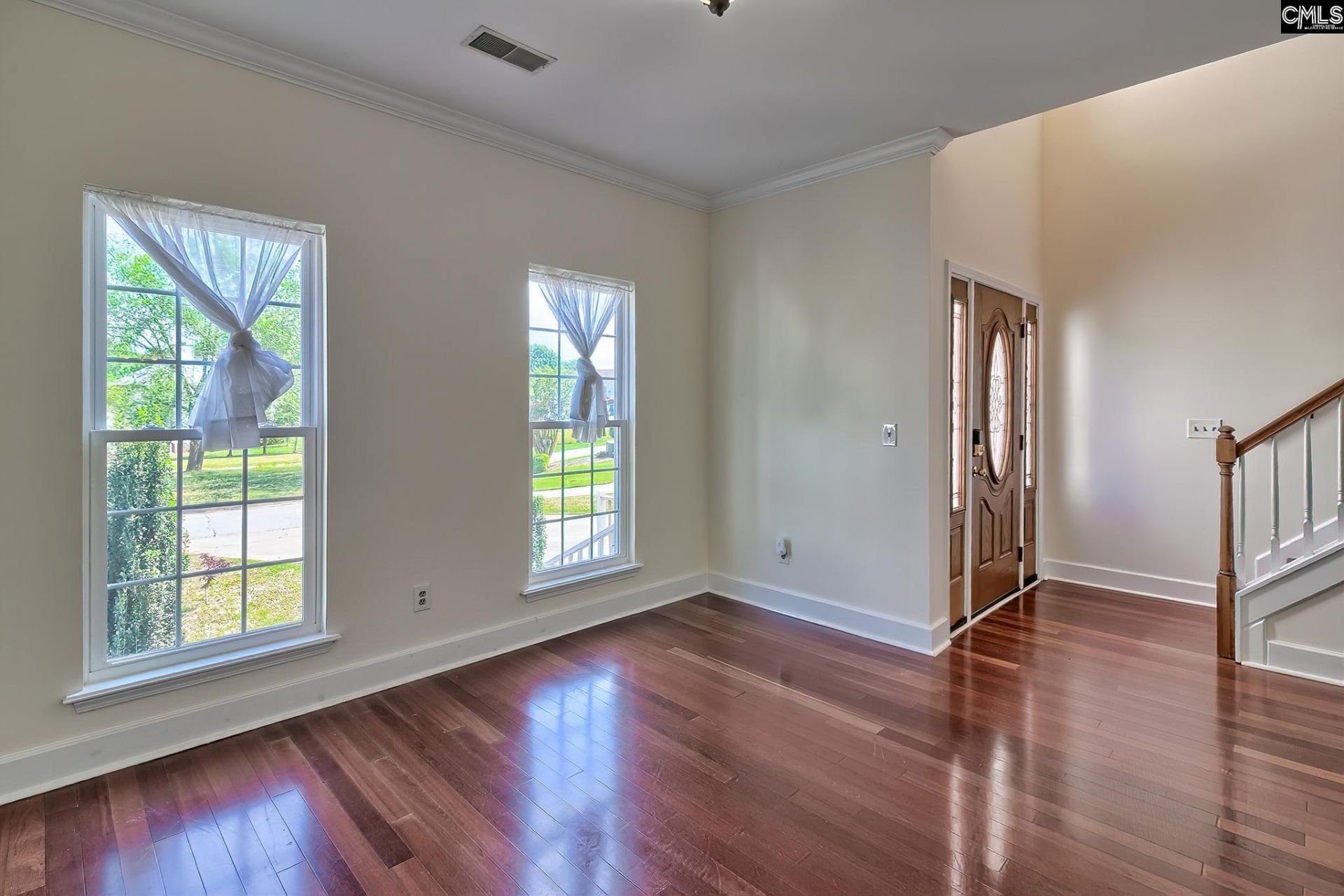 133 Whiteford Court  Photo 7