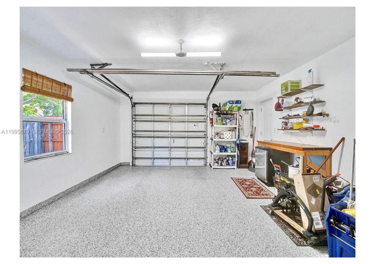 381 NE 42nd St, Oakland Park, FL 33334 Photo