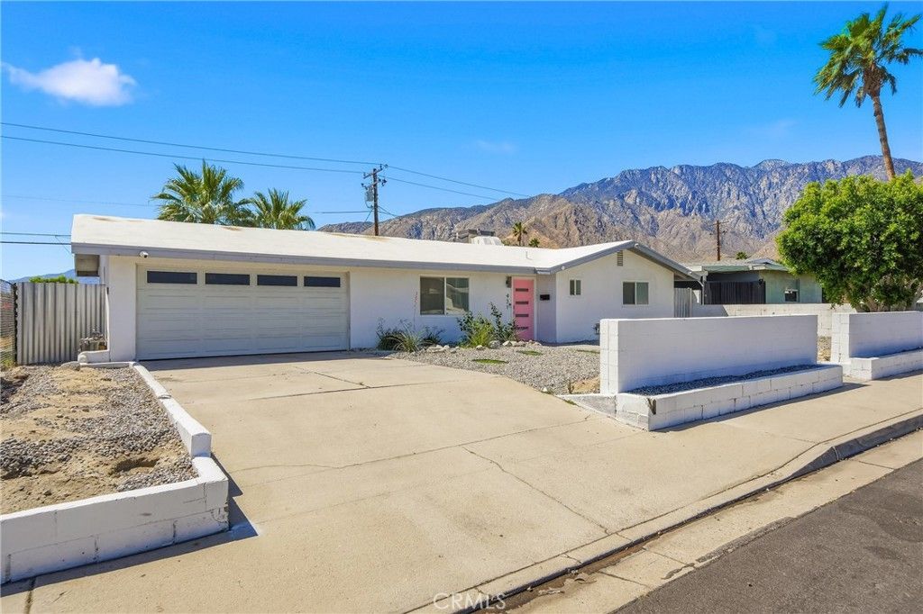 431 W Avenida Cerca, Palm Springs, CA 92262 Main Photo