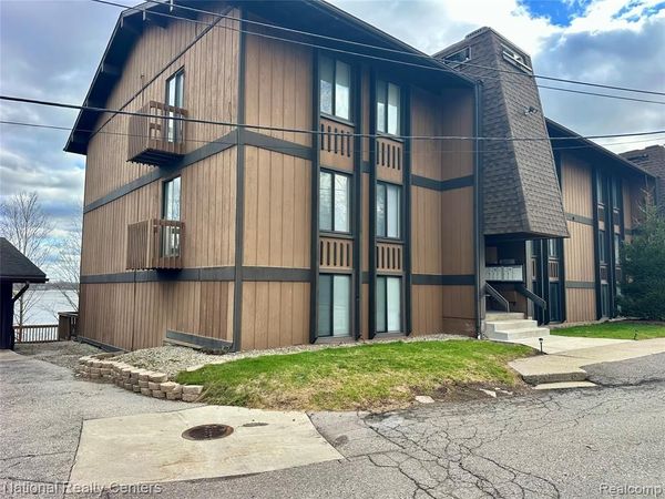 1744 Grove Road, Ypsilanti Twp, MI 48198