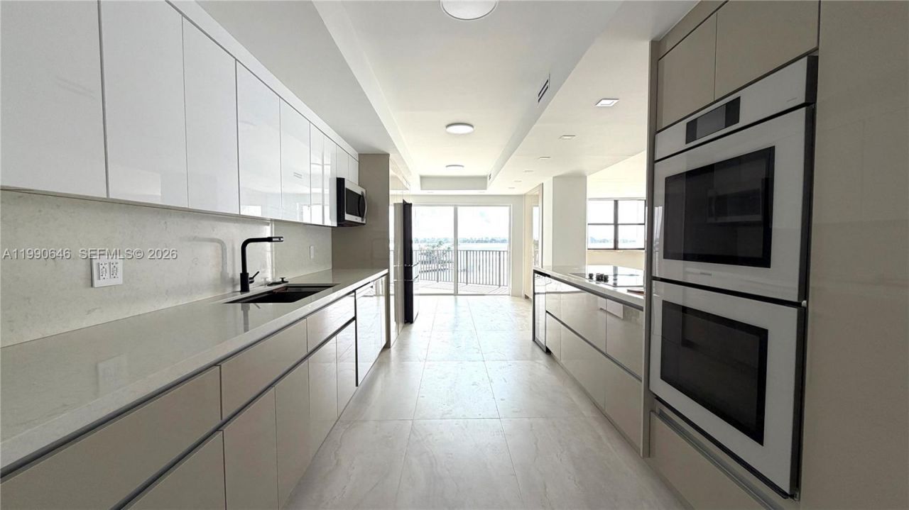 1800 NE 114th Street, Unit 604, Miami, FL 33181 Photo