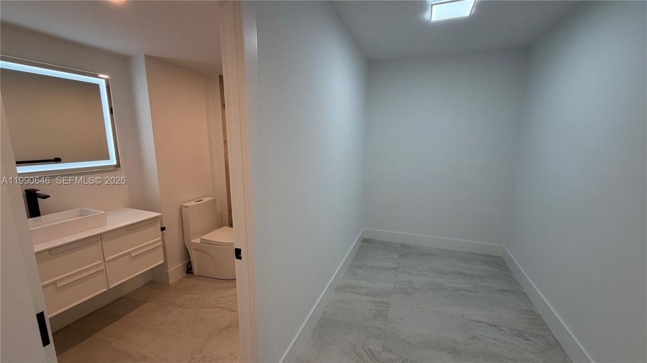 1800 NE 114th Street, Unit 604, Miami, FL 33181 Photo