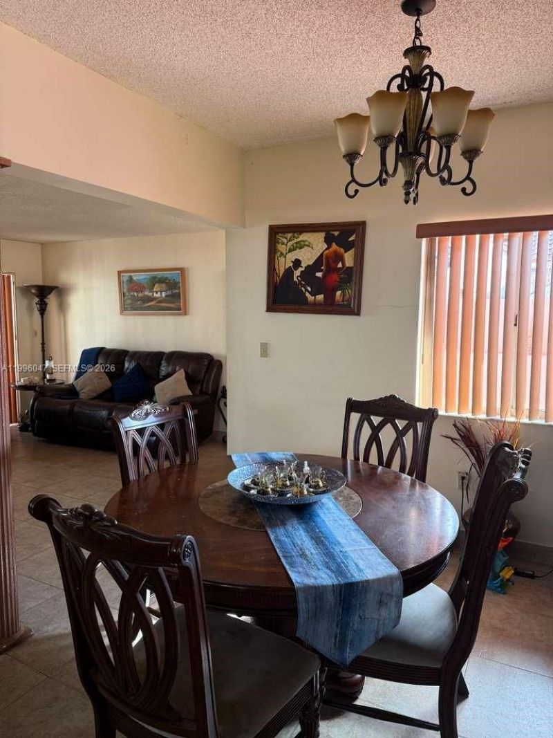 7477 NW 167th St, Hialeah, FL 33015 Photo