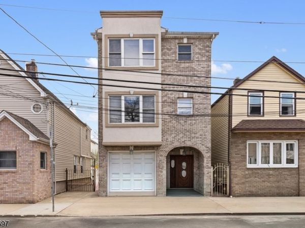 46 Barbara St, Newark, NJ 07105