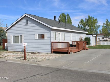 320 Reyes Way, Yerington, NV 89447 Photo