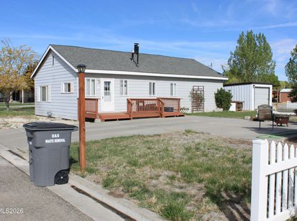 320 Reyes Way, Yerington, NV 89447 Photo