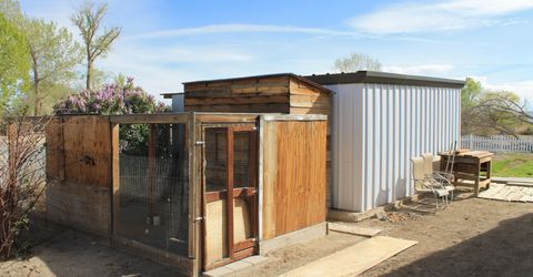 320 Reyes Way, Yerington, NV 89447 Photo