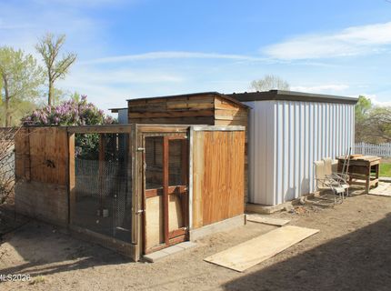 320 Reyes Way, Yerington, NV 89447 Photo