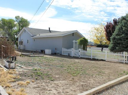 320 Reyes Way, Yerington, NV 89447 Photo